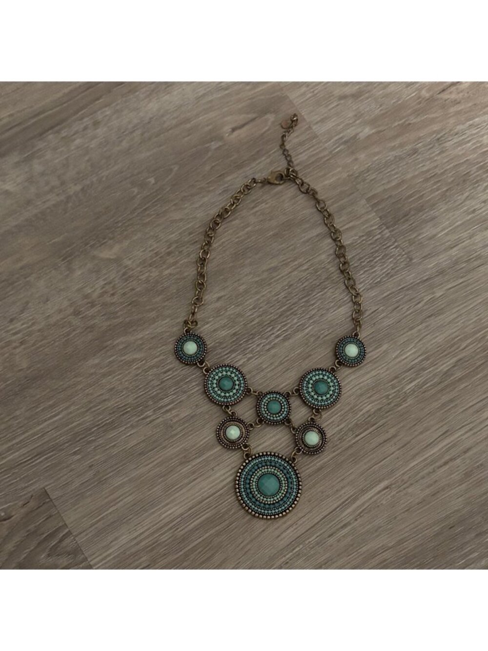 Medallion style necklace